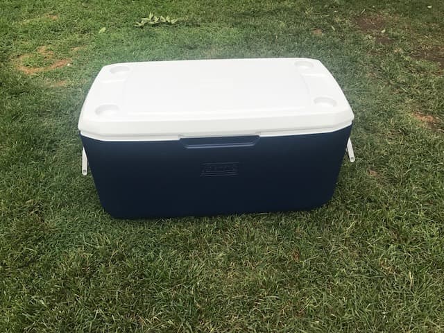 100 Quart Ice Chest